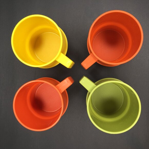 Vintage Set 4 1970s Tupperware Stacking Camp Mugs Cups 1312 Orange Yellow Green - Picture 2 of 15
